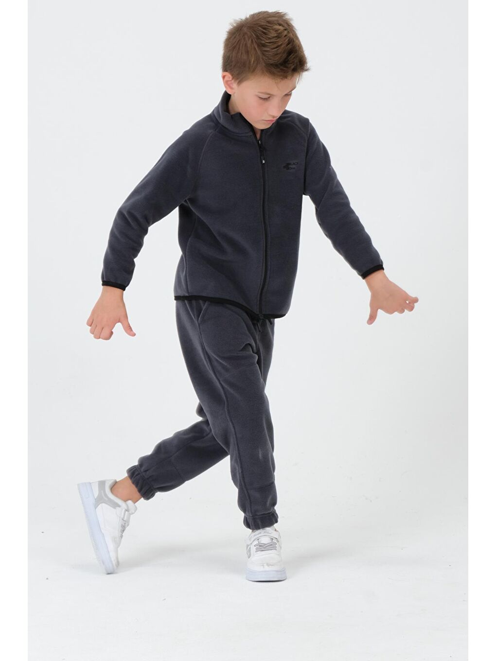 Gri Erkek Çocuk Polar Kumaş Takım-3