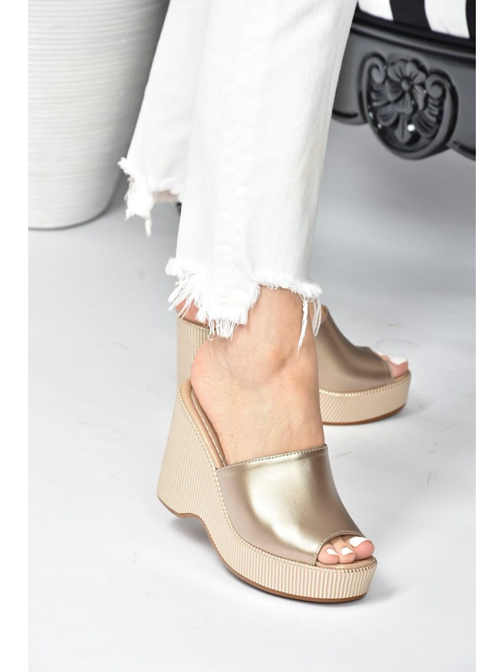 Fox Shoes Sari K250101509 Altın Kadın Terlik - 3