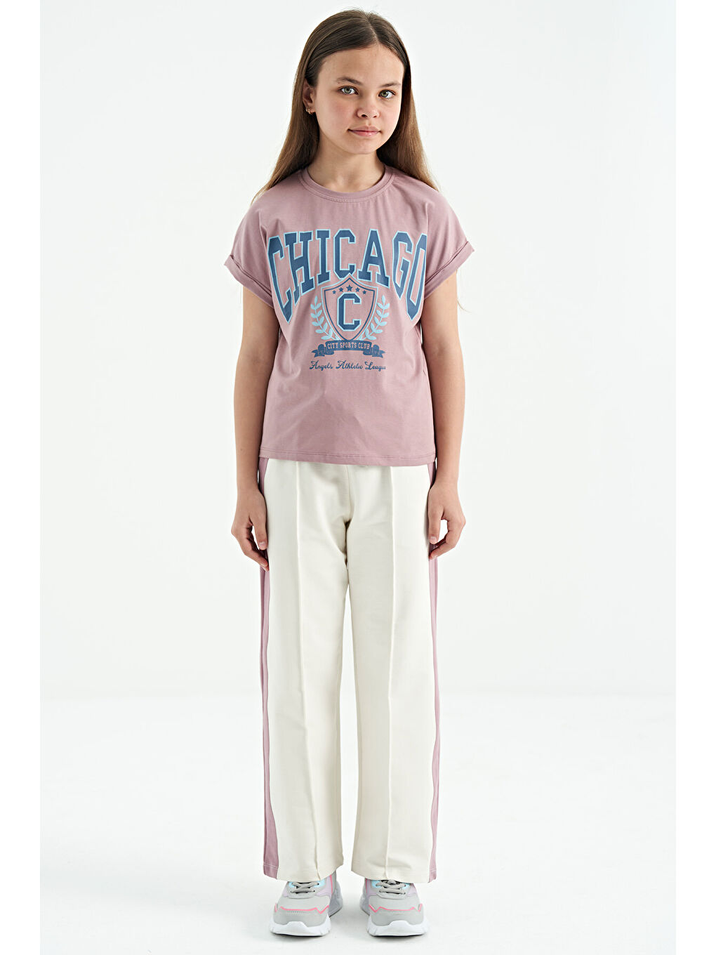 Pembe Gül Kurusu O Yaka Düşük Omuzlu Rahat Form Kısa Kollu Kız Çocuk Tişört - 75128-1