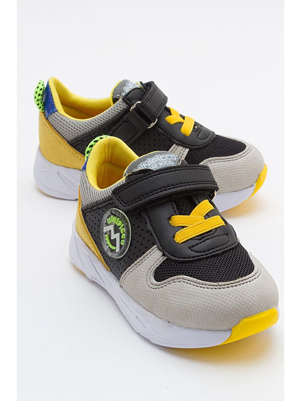 Erkek Çocuk Gri Spor Ayakkabı