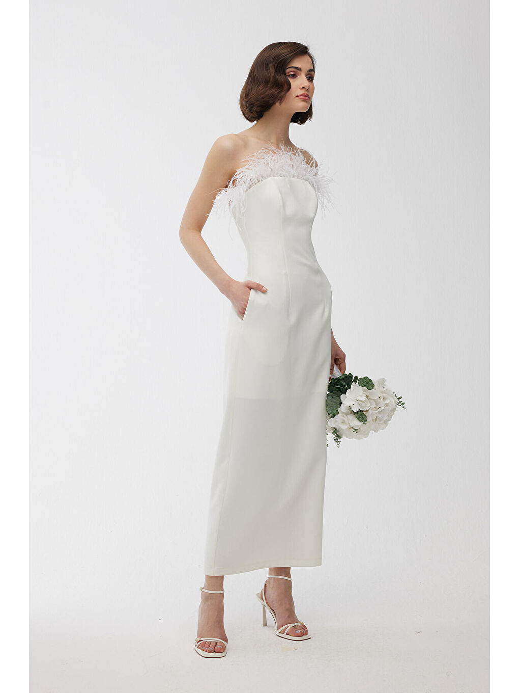 Straplez Tüy Detaylı Abiye Elbise Ekru-1