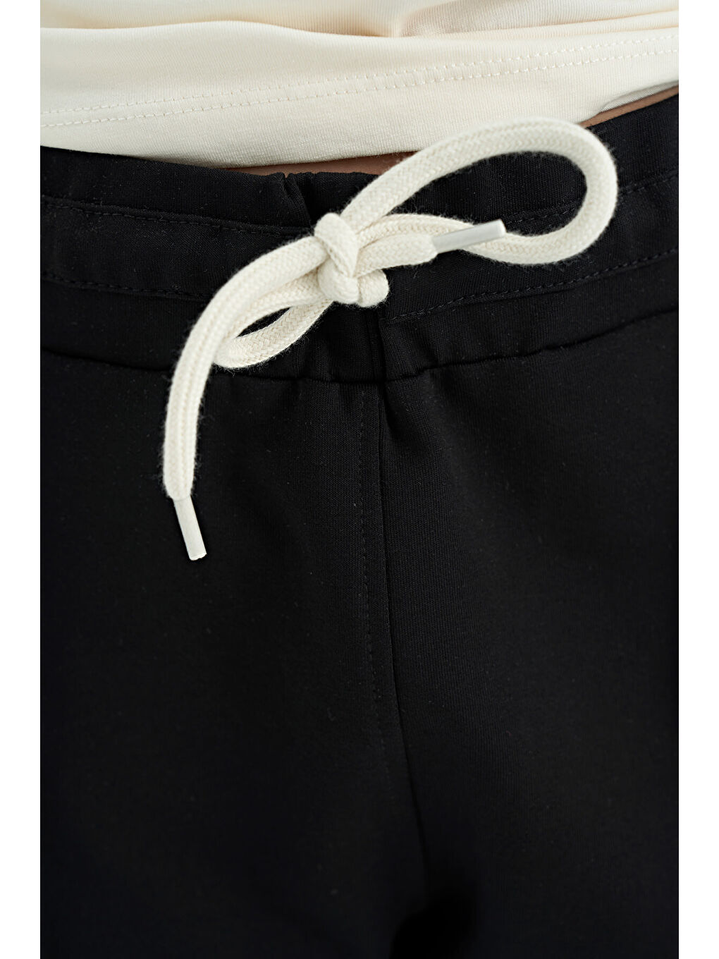 Siyah Yan Bantlı Gizli Fermuar Cep Detaylı Jogger Kız Çocuk Eşofman Alt - 75122-4