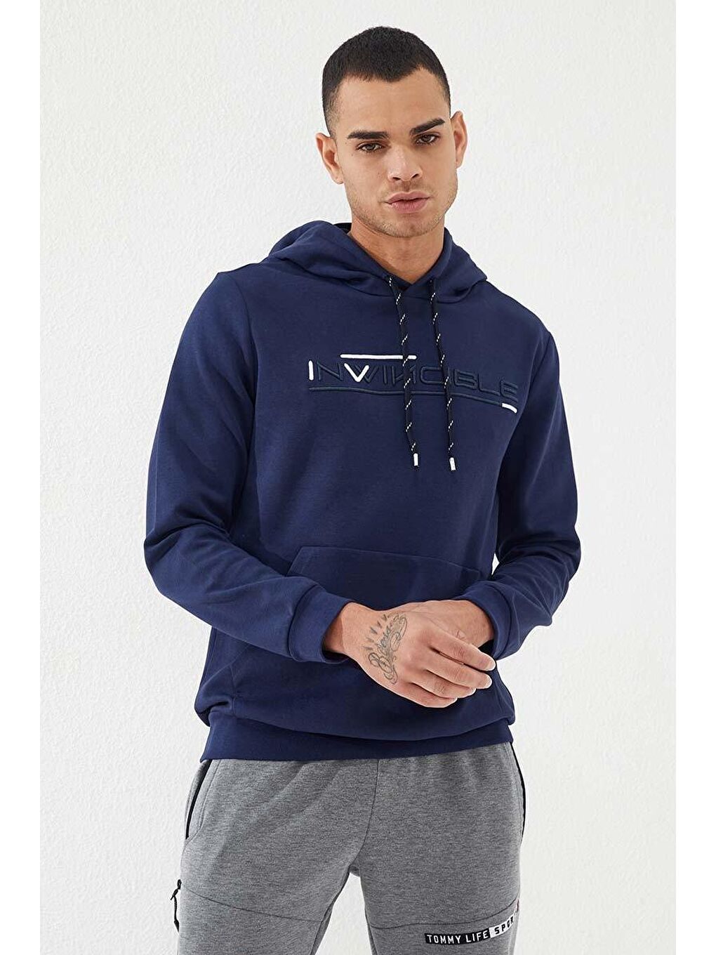 TOMMYLIFE İndigo Kanguru Cep Standart Kalıp Kapüşonlu Erkek Sweatshirt - 87883