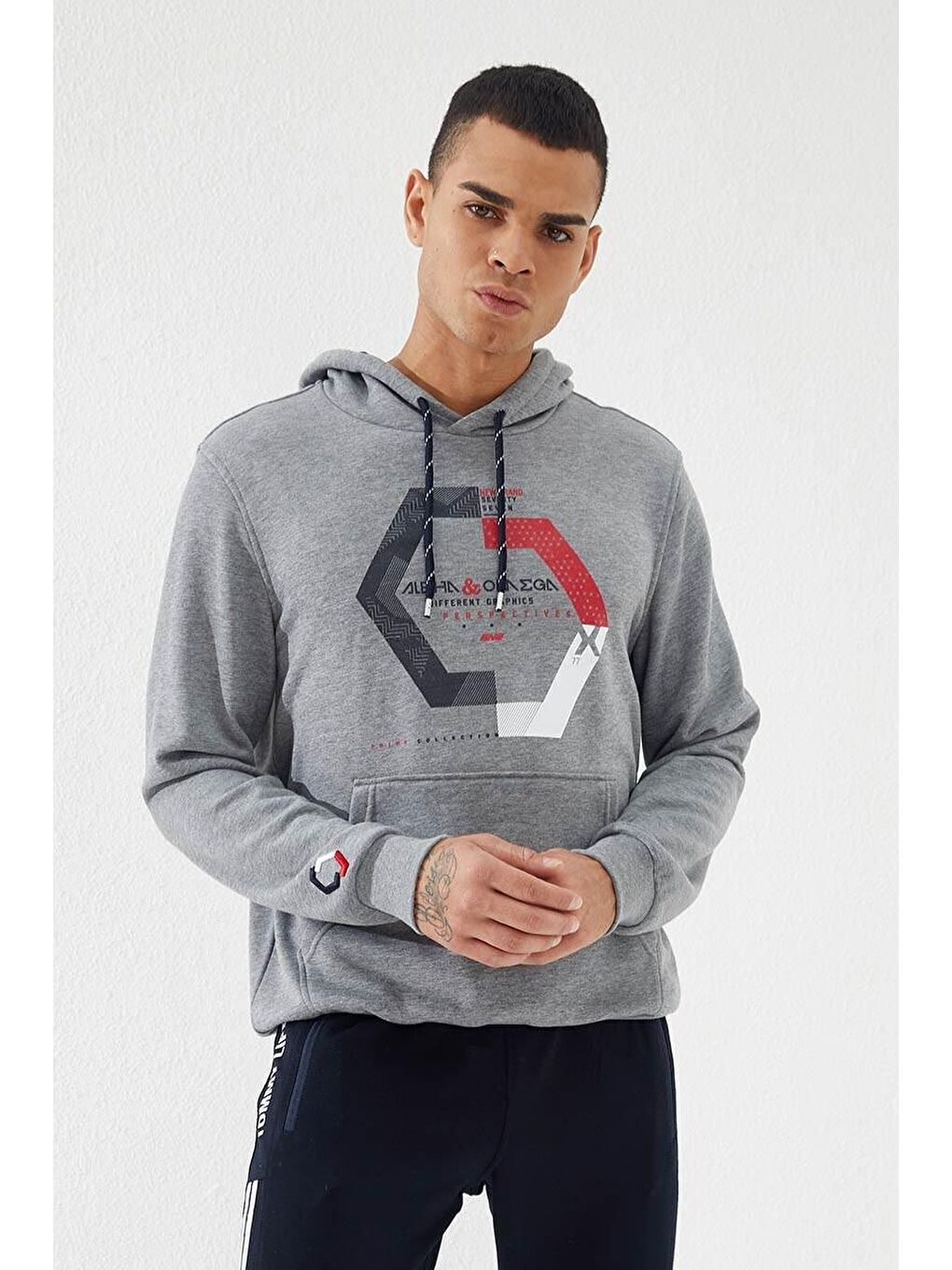 TOMMYLIFE Gri Melanj Geometrik Baskılı Standart Kalıp Kapüşonlu Erkek Sweatshirt - 87870