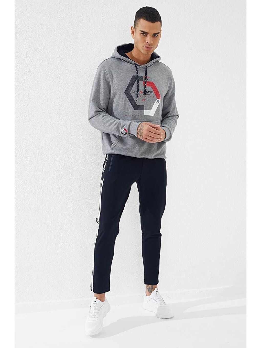 TOMMYLIFE Gri Melanj Geometrik Baskılı Standart Kalıp Kapüşonlu Erkek Sweatshirt - 87870 - 1