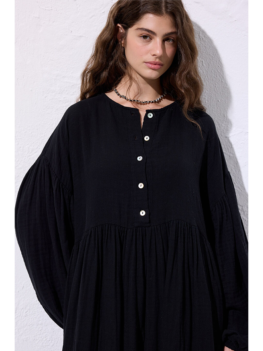 Müslin Düğmeli Rahat Elbise Siyah-3