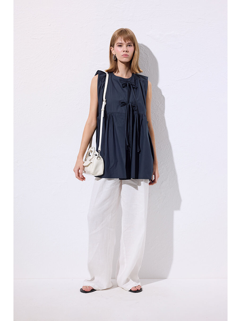 Bağcık Detaylı Yelek Lacivert-2