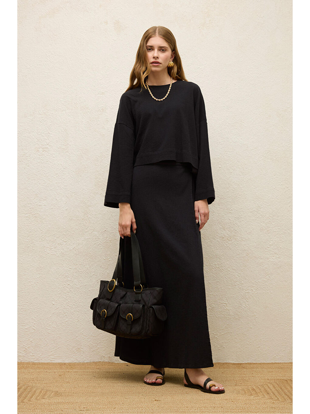 Pamuklu Geniş Kol Crop Bluz Siyah