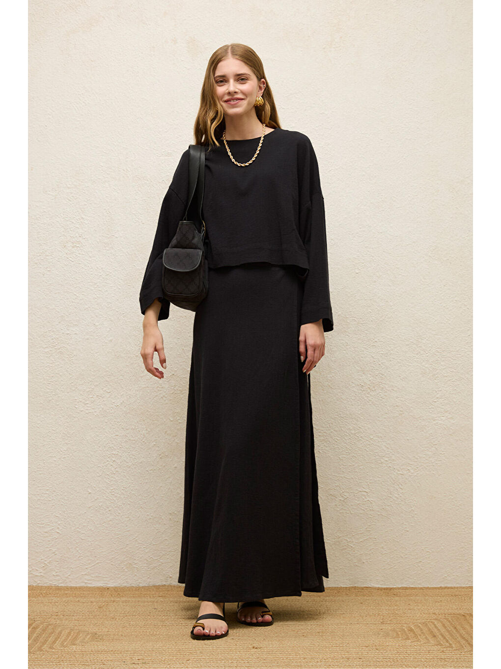 Pamuklu Geniş Kol Crop Bluz Siyah-1