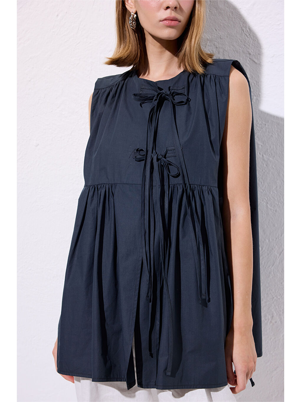 Bağcık Detaylı Yelek Lacivert-4