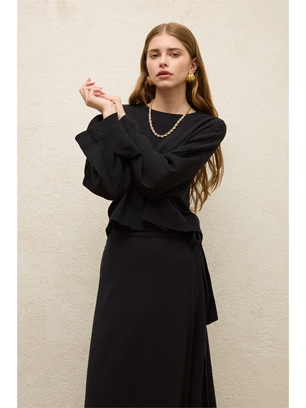 Pamuklu Geniş Kol Crop Bluz Siyah-5