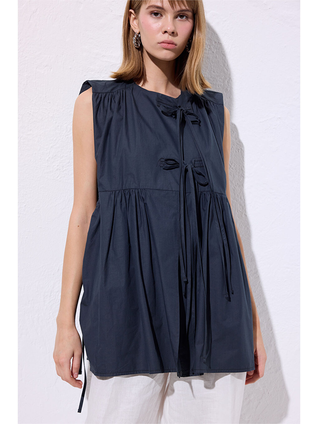 Bağcık Detaylı Yelek Lacivert-6