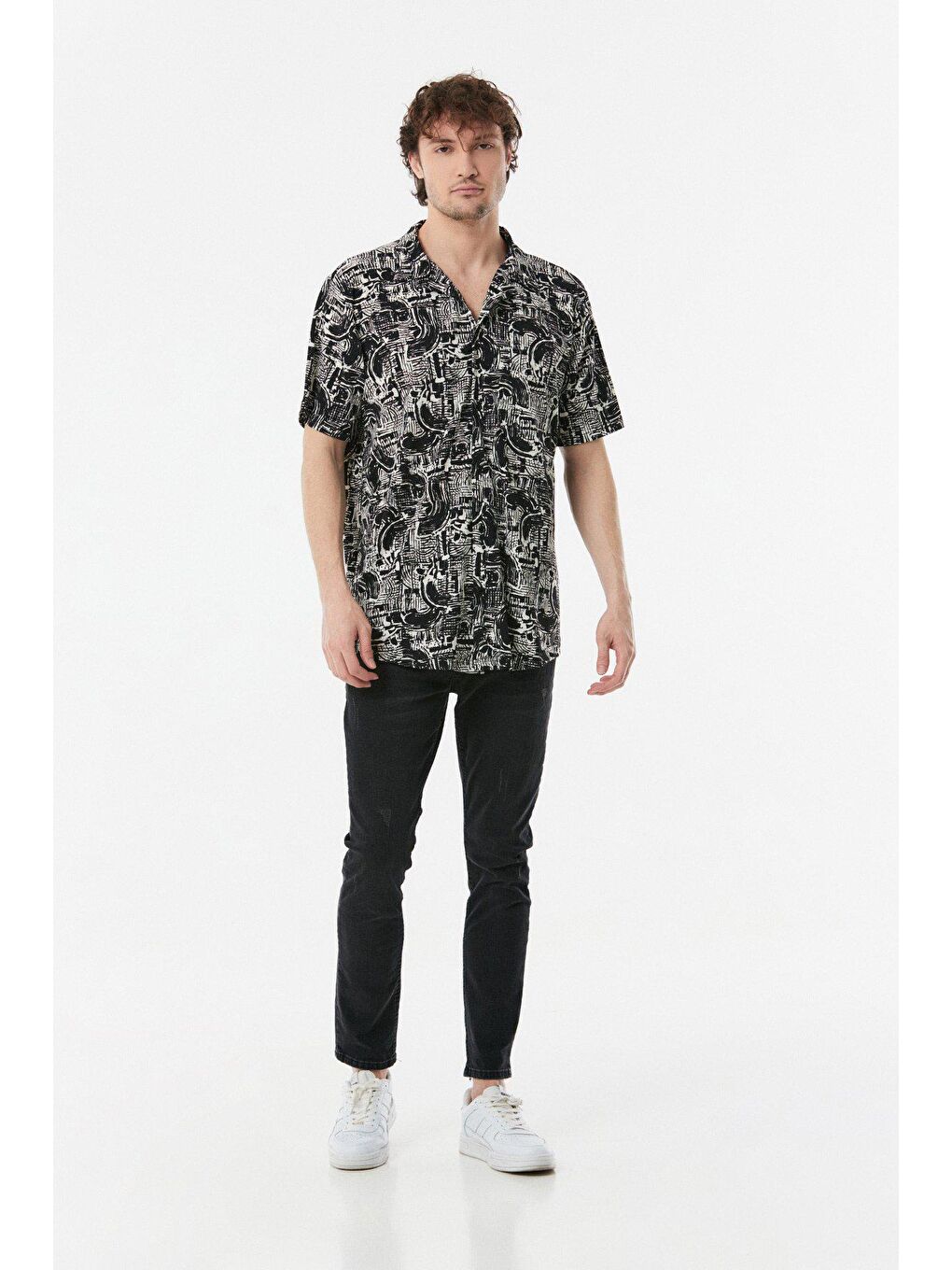 Siyah Desenli  Kısa Kollu Oversize Gömlek-1