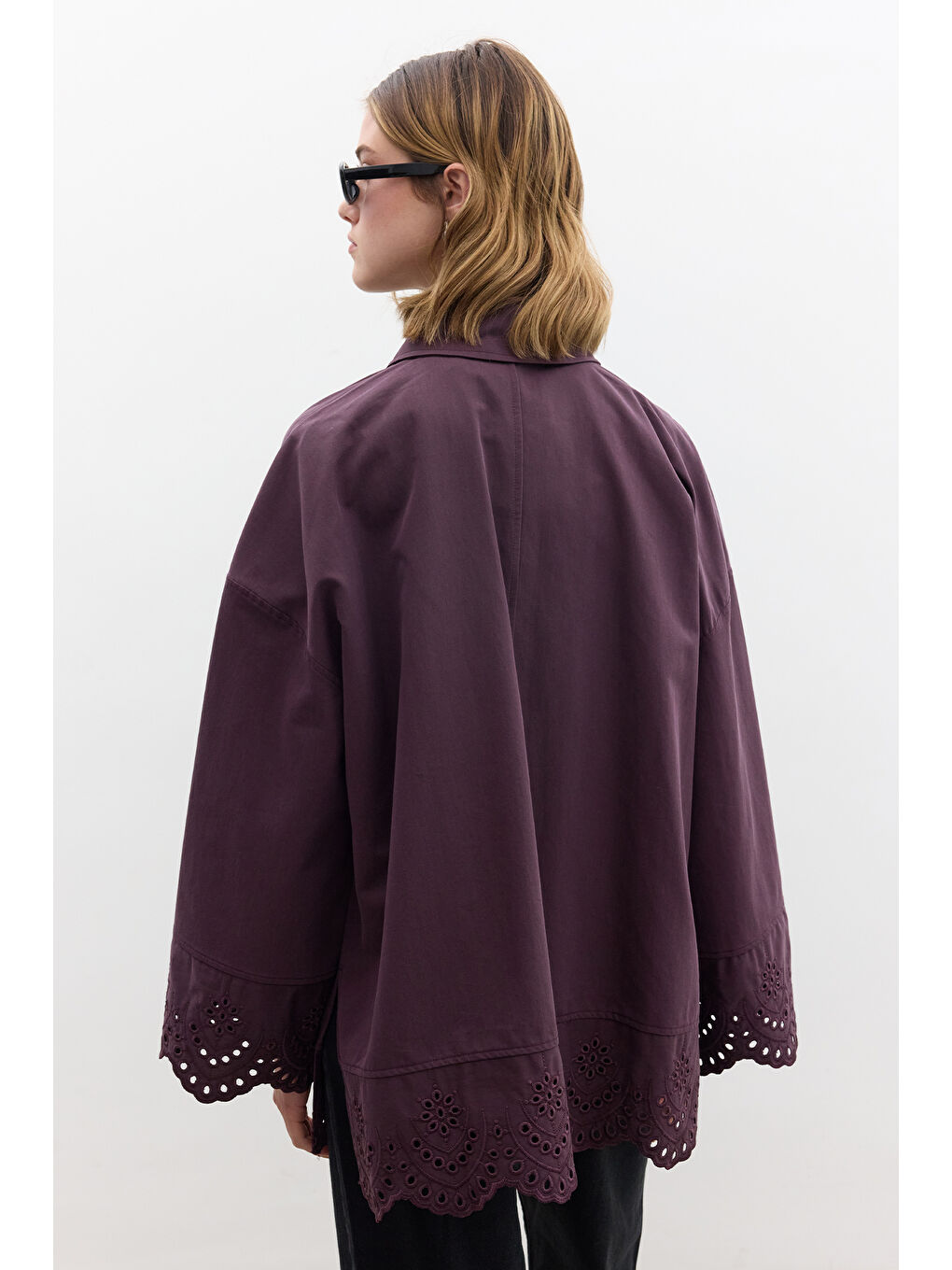 Nakış Detaylı Tasarım Trençkot Mürdüm-5