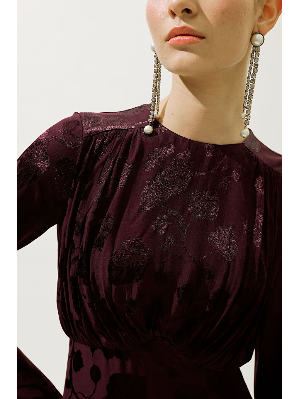 Jakarlı Saten Abiye Elbise Bordo-3