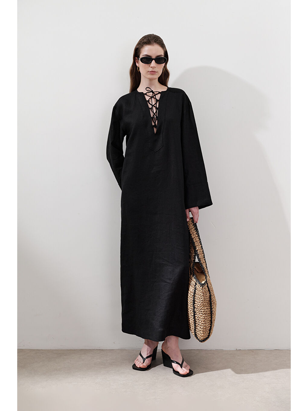 Keten Bağlama Detaylı Elbise Siyah-5