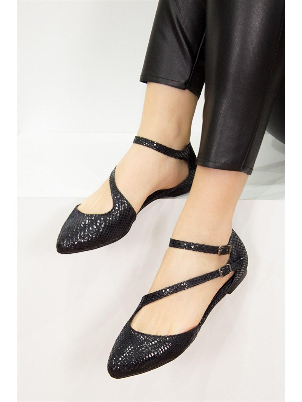 Siyah Kadın Babet D726016907