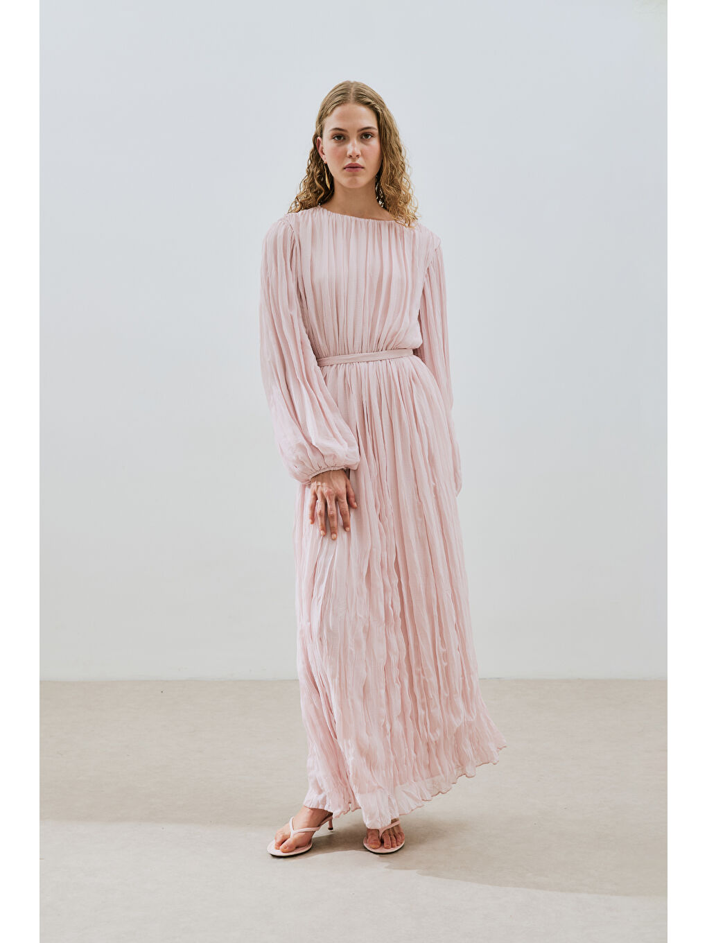 Pembe Piliseli Şifon Elbise Pudra-1