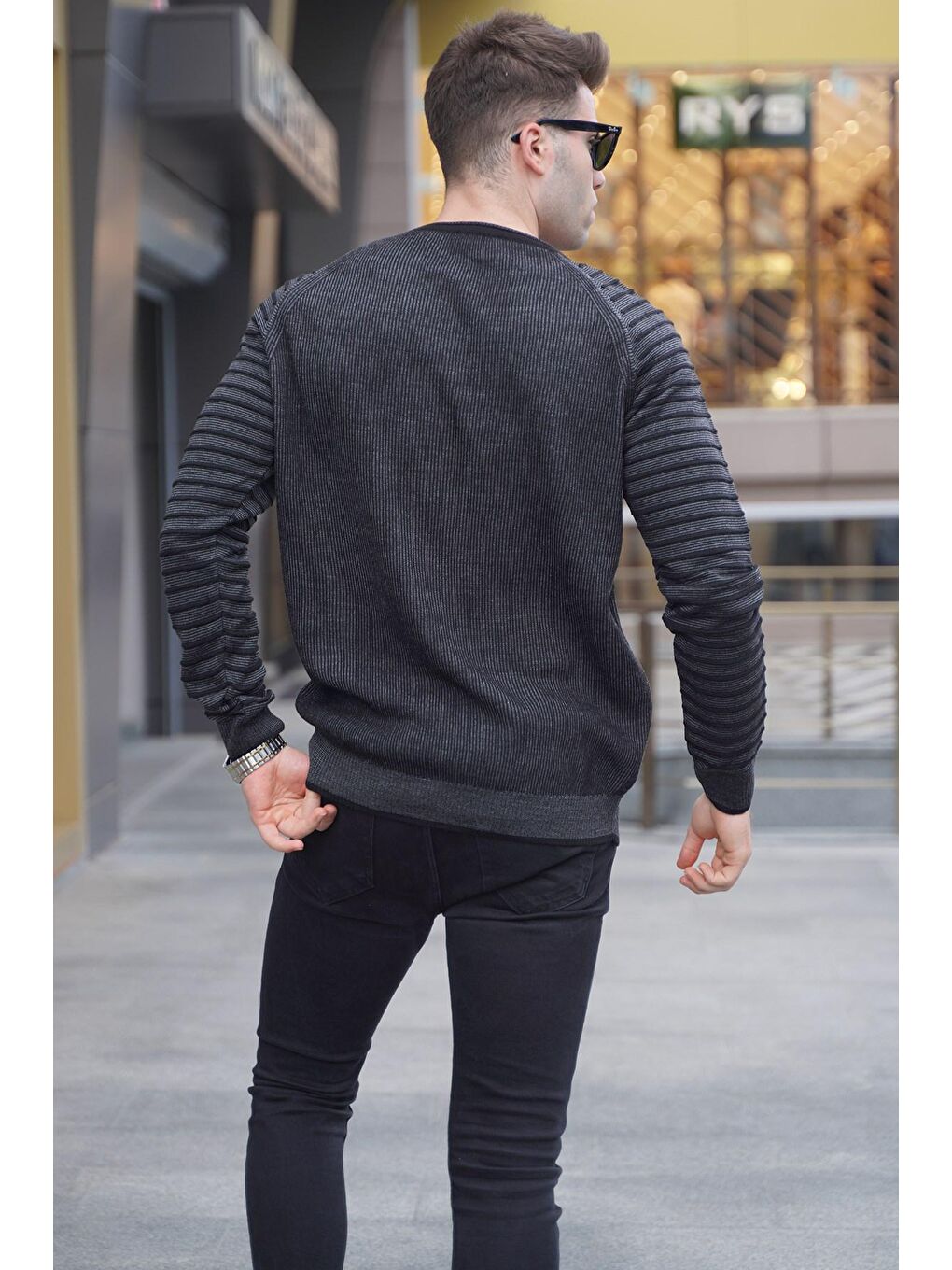 Siyah Bisiklet Yaka Triko Kazak 5766-1