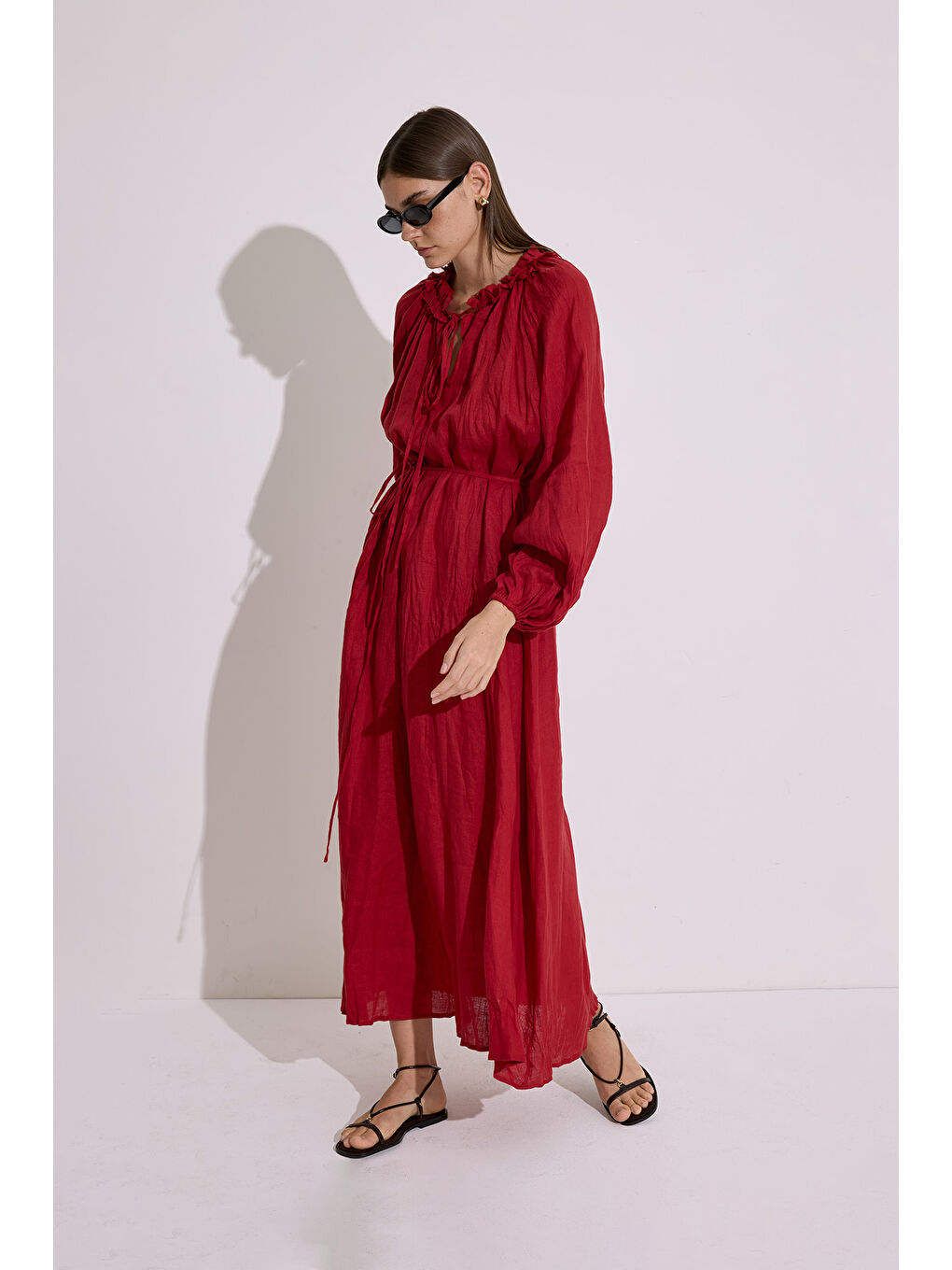 Yakası Büzgülü Keten Geniş Elbise Kırmızı-3