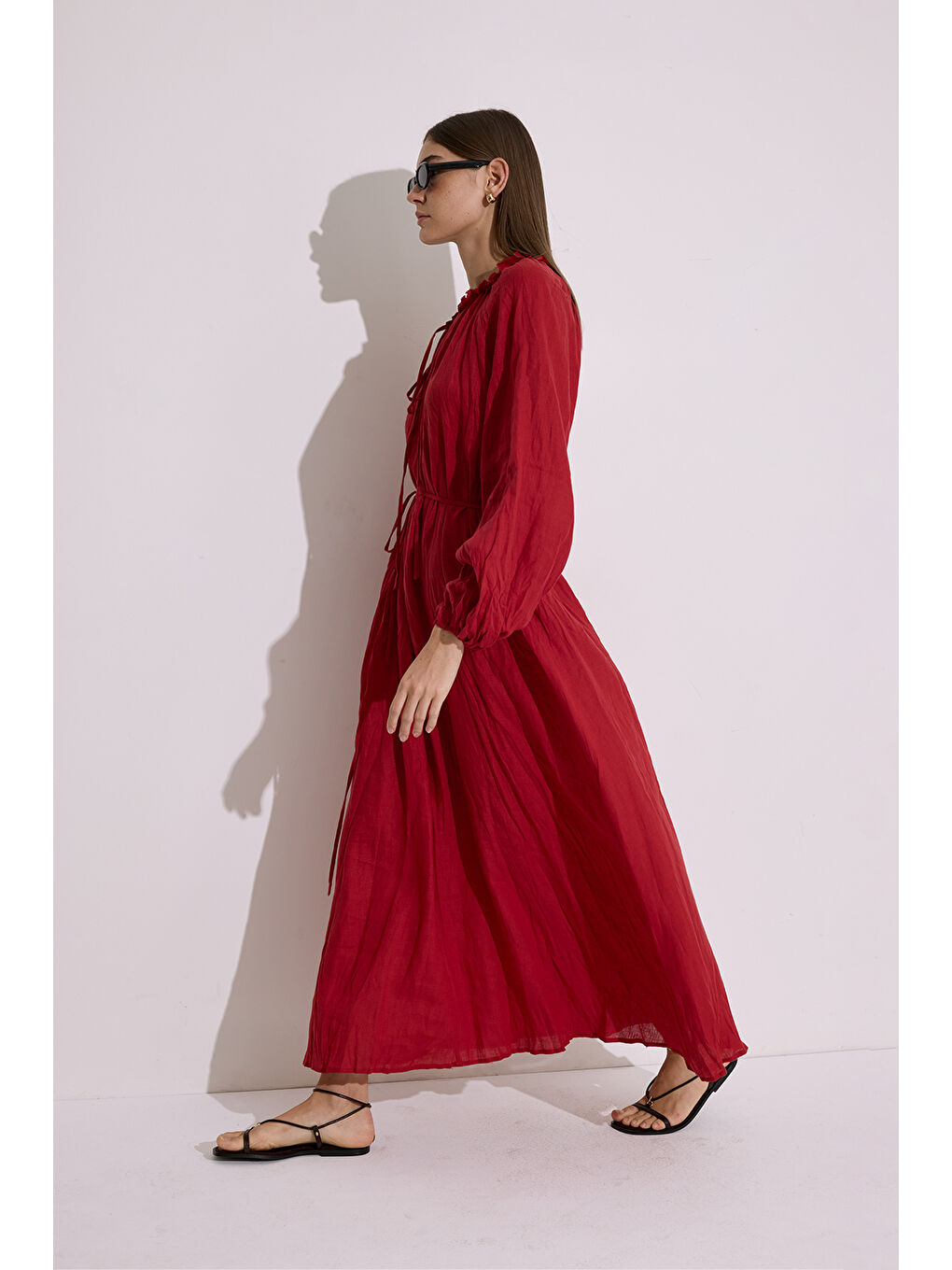 Yakası Büzgülü Keten Geniş Elbise Kırmızı-4
