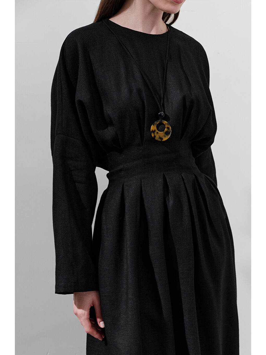 Keten Pile Detaylı Elbise Siyah-1