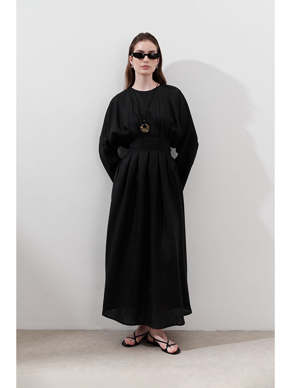 Keten Pile Detaylı Elbise Siyah-2