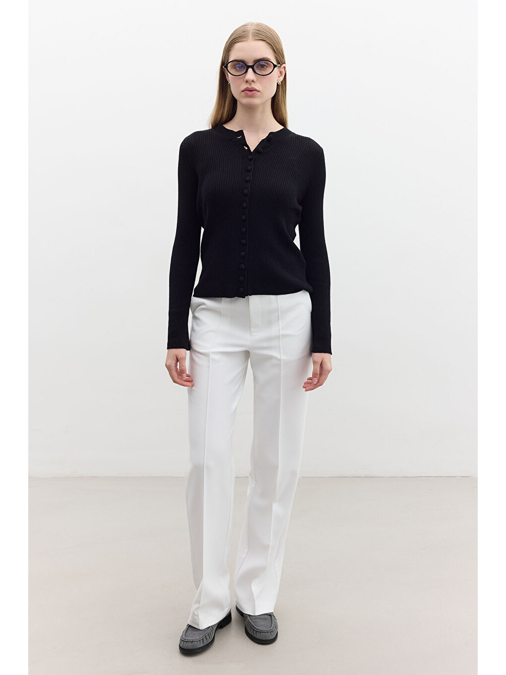 Küçük Düğmeli Triko Hırka Siyah-2