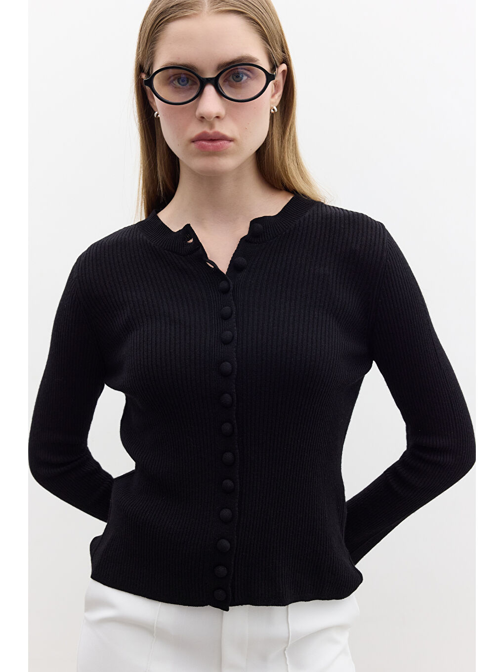 Küçük Düğmeli Triko Hırka Siyah-3