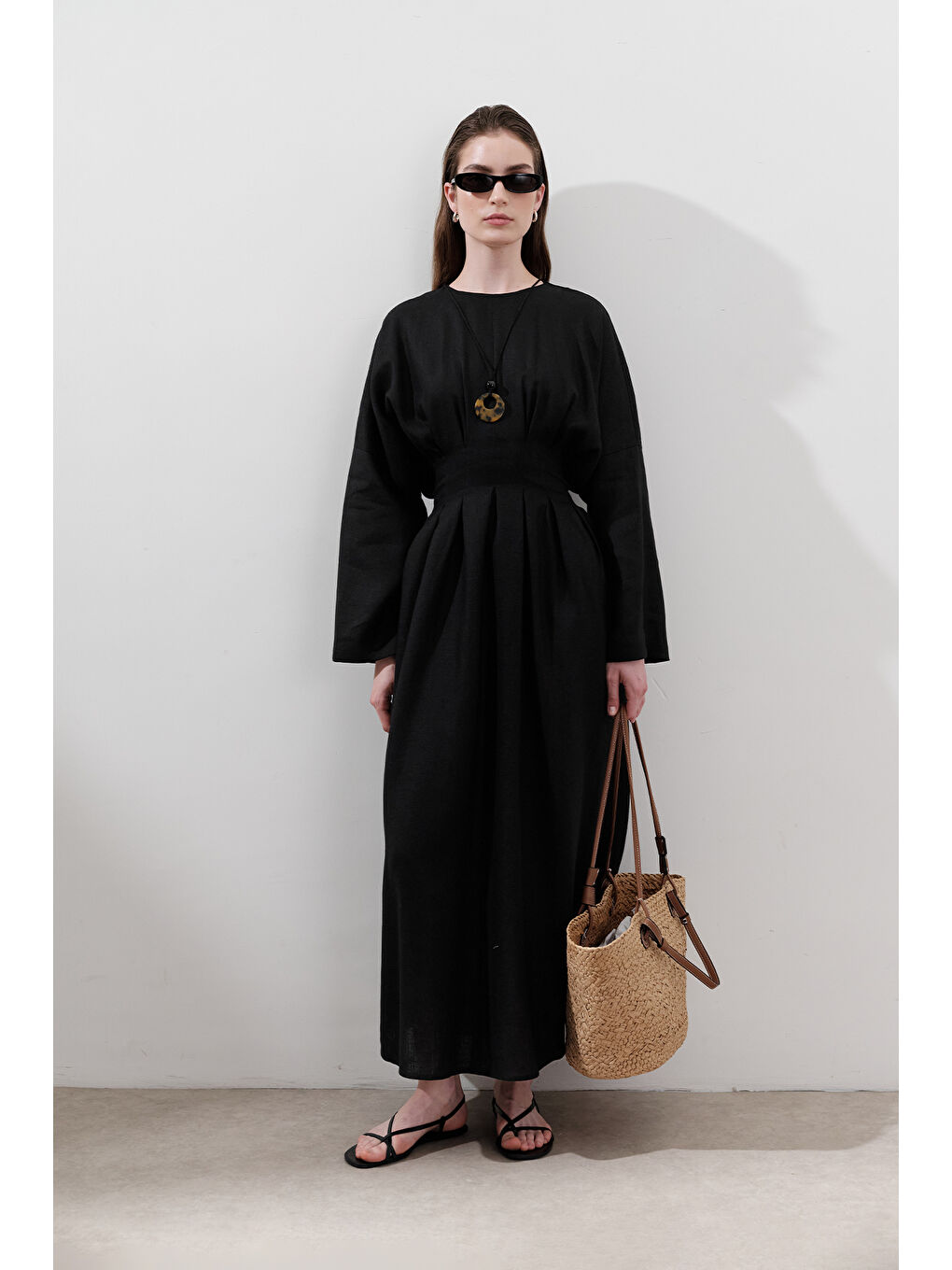 Keten Pile Detaylı Elbise Siyah-4