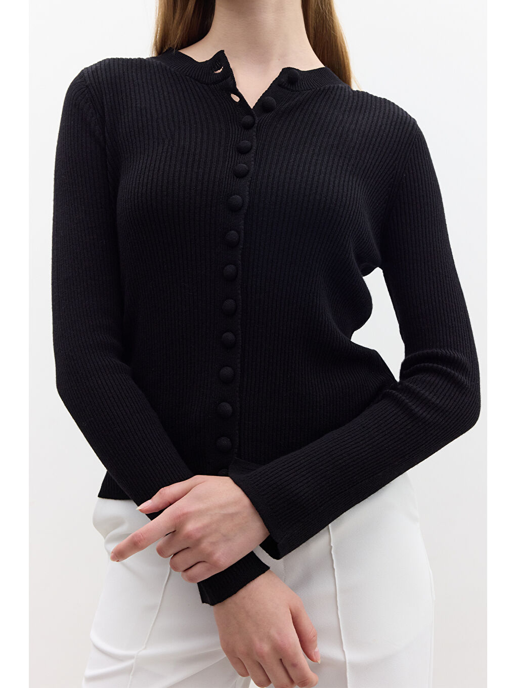 Küçük Düğmeli Triko Hırka Siyah-4