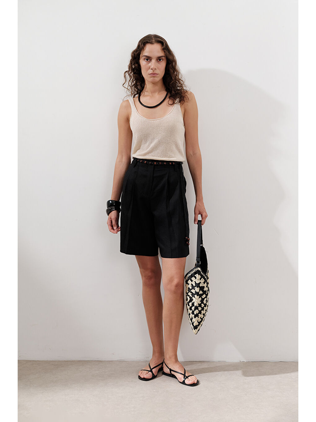 Keten Pileli Bermuda Şort Siyah-5