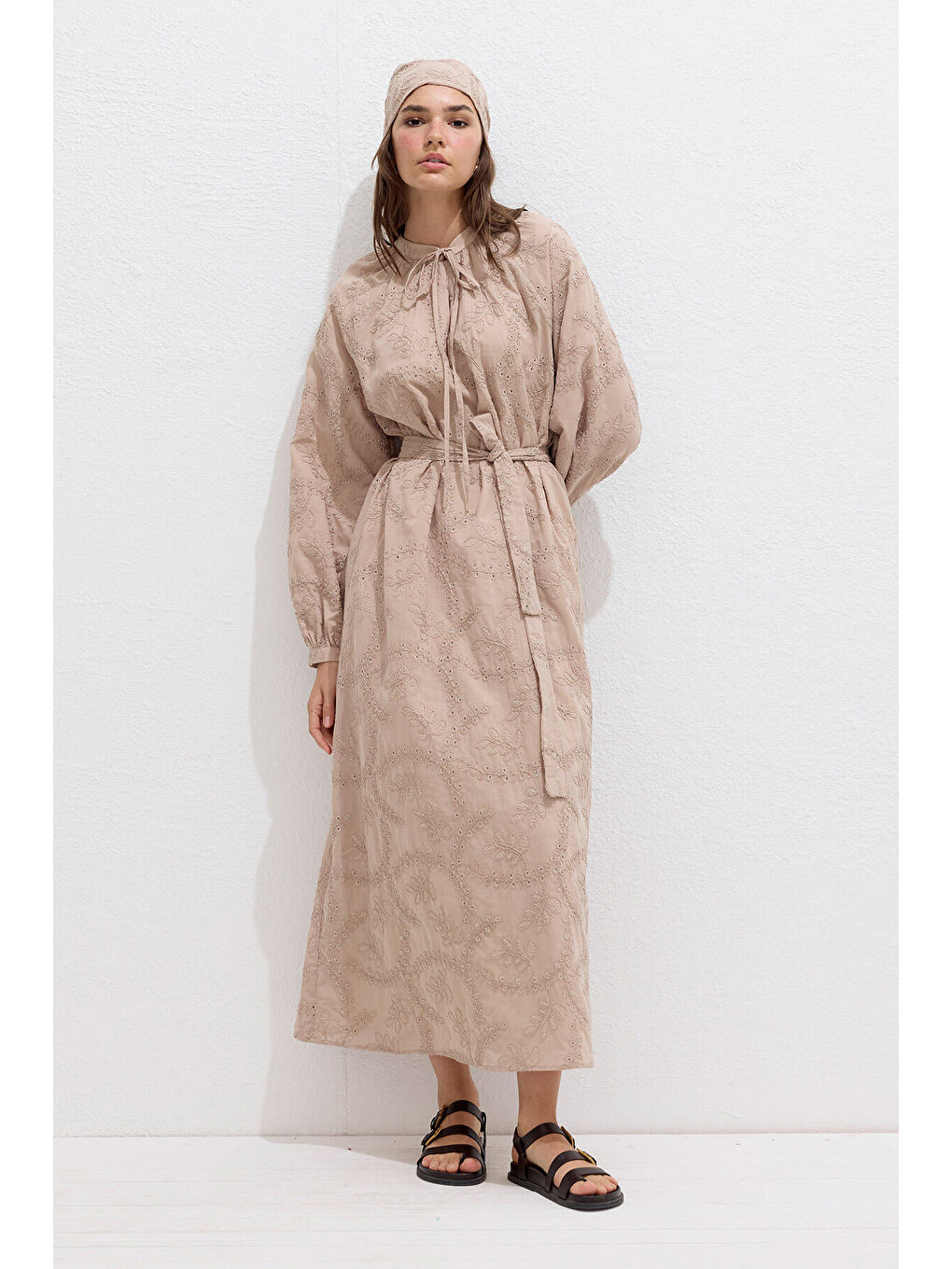 Astarlı Brode Elbise Bej-3