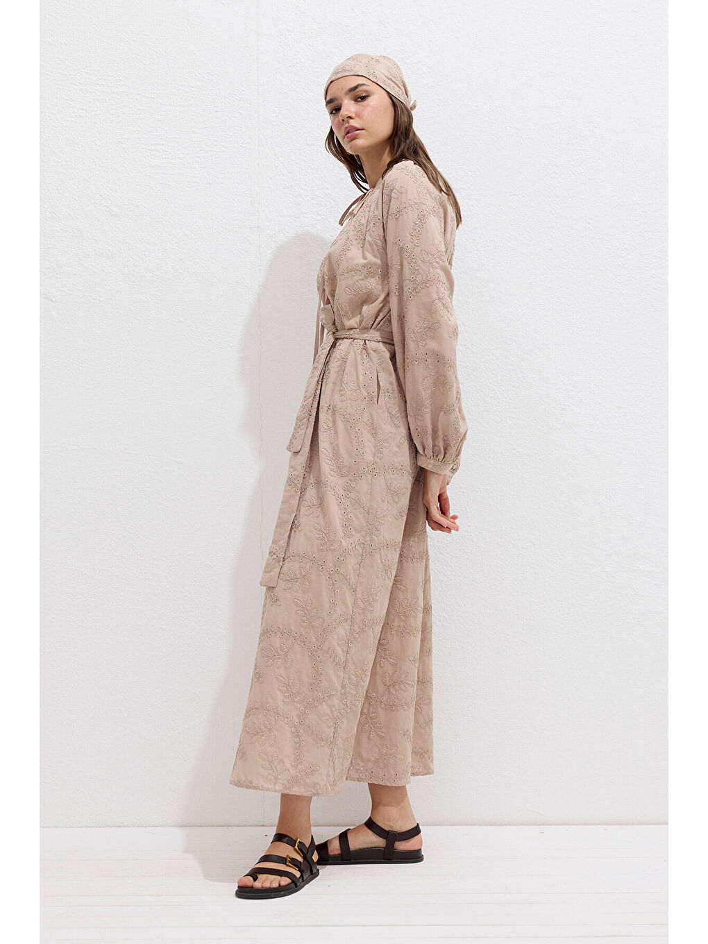 Astarlı Brode Elbise Bej-4