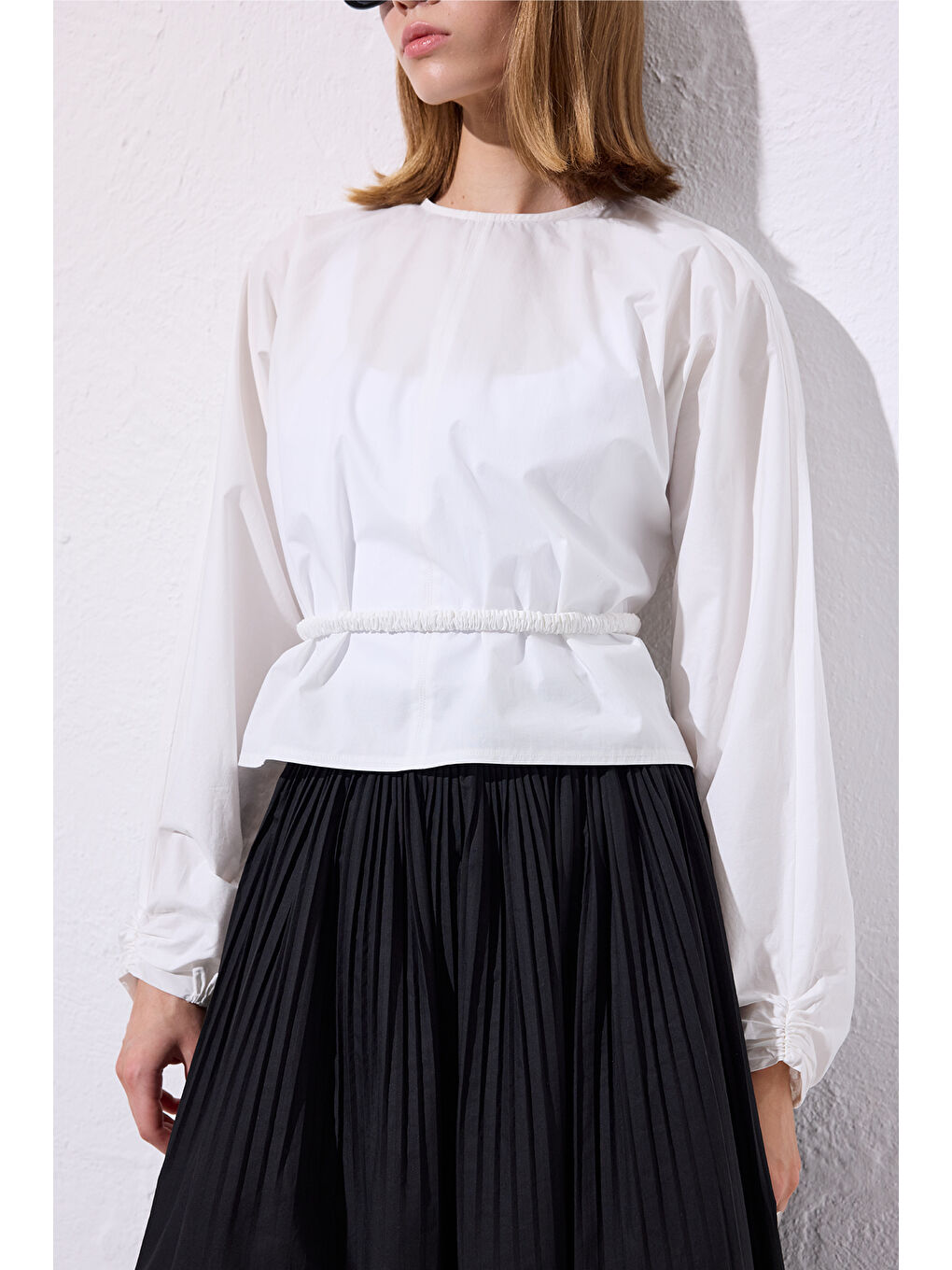 Bağlama Detaylı Kısa Bluz Ekru-4