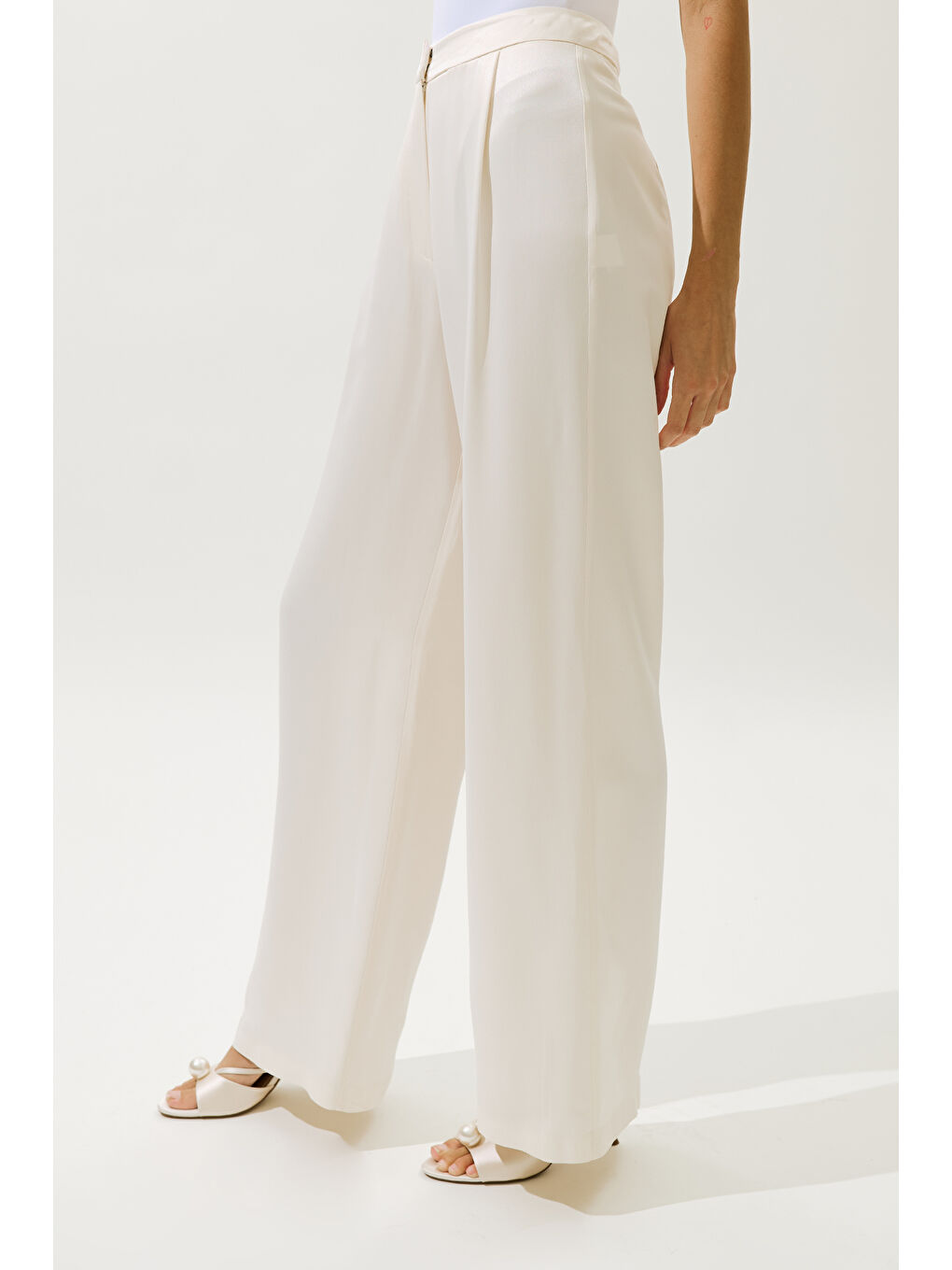 Bej Geniş Paça Saten Abiye Pantolon Vanilya-6