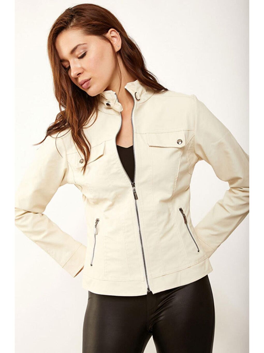 Kadın Ekru Dik Yaka Suni Deri Ceket HZL22W-BD110241