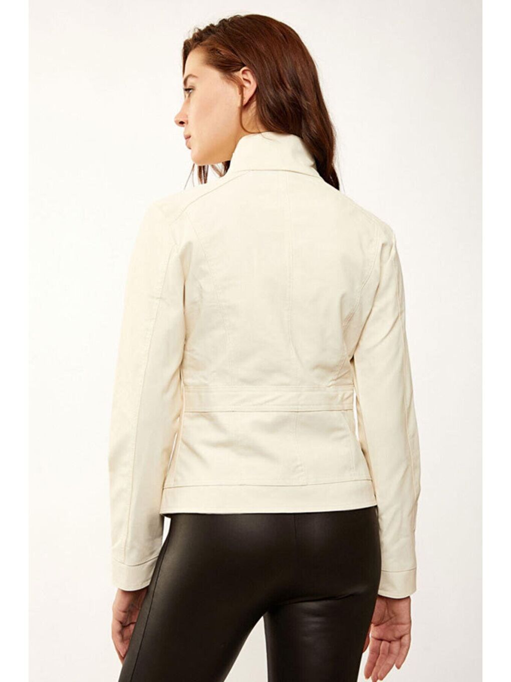 Kadın Ekru Dik Yaka Suni Deri Ceket HZL22W-BD110241-3