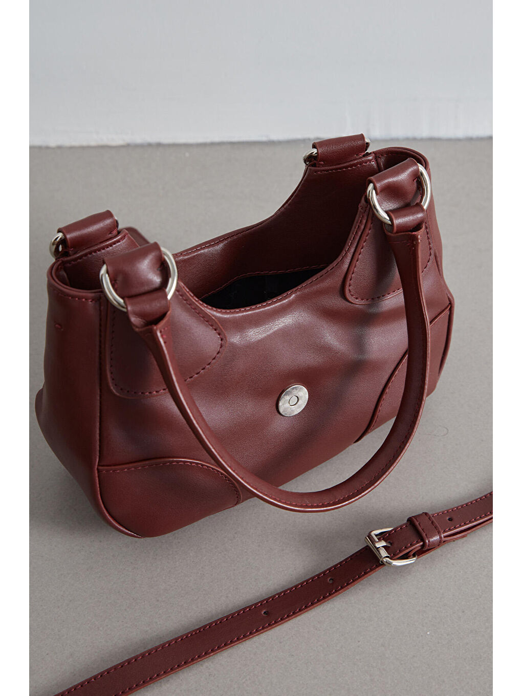Metal Toka Kapamalı Mini Çanta Bordo-3