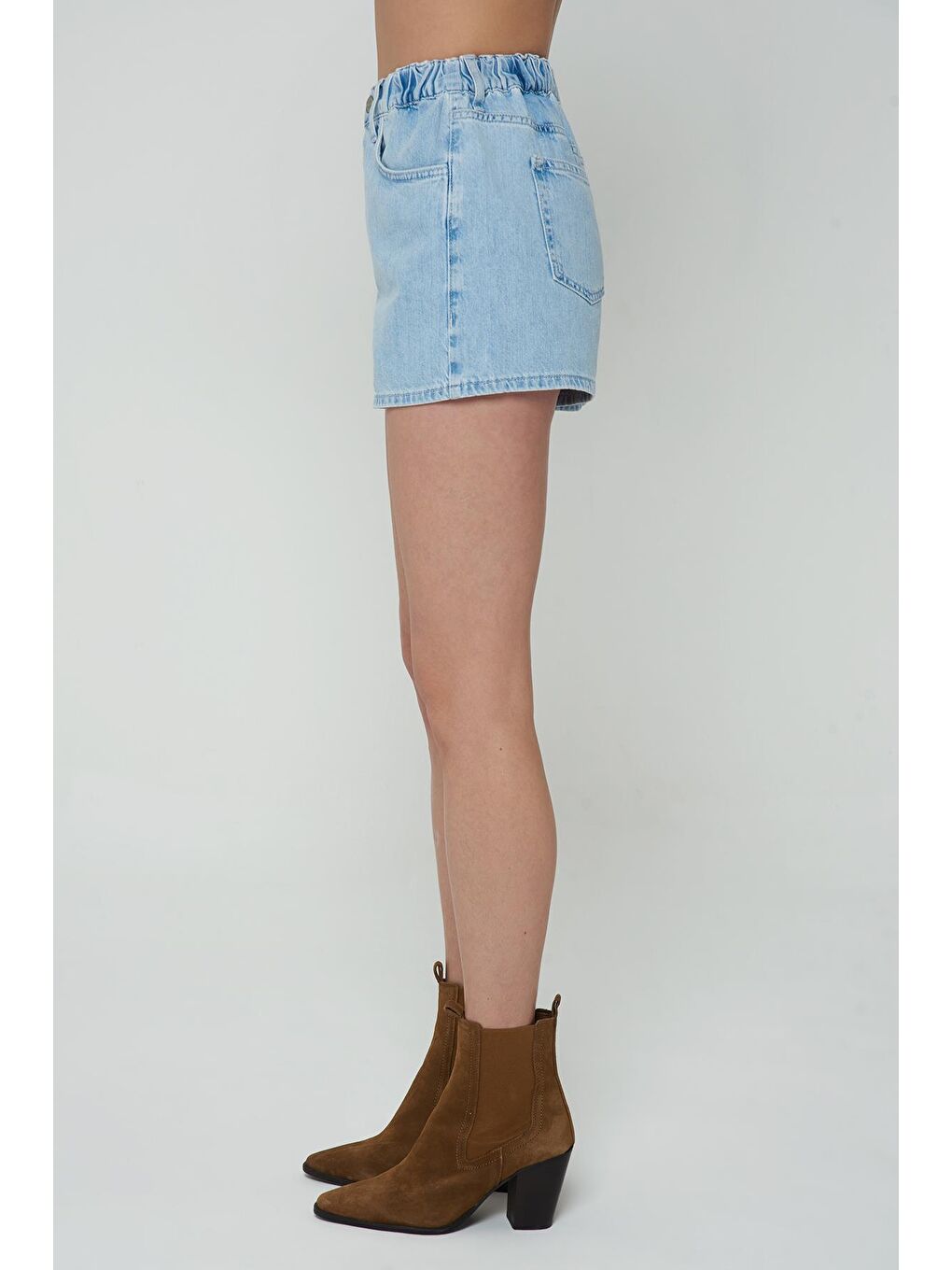 Açık Mavi Beli Lastikli Kısa Şort C 4534-057-2