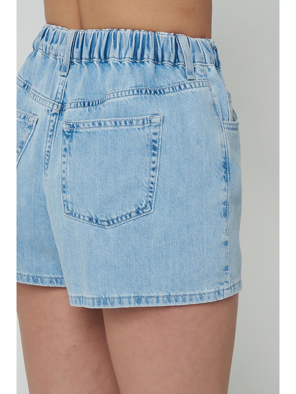 Açık Mavi Beli Lastikli Kısa Şort C 4534-057-4