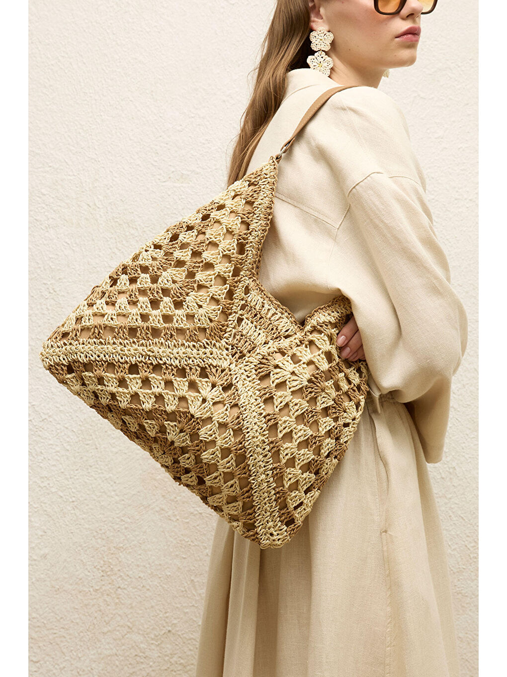 Desenli Hasır Kol Çantası Bej-3