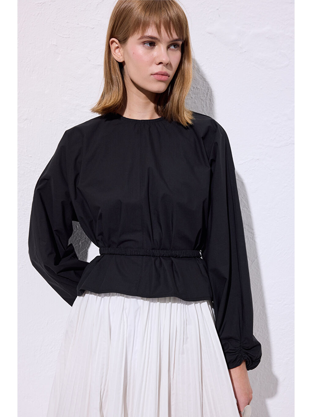 Bağlama Detaylı Kısa Bluz Siyah-2