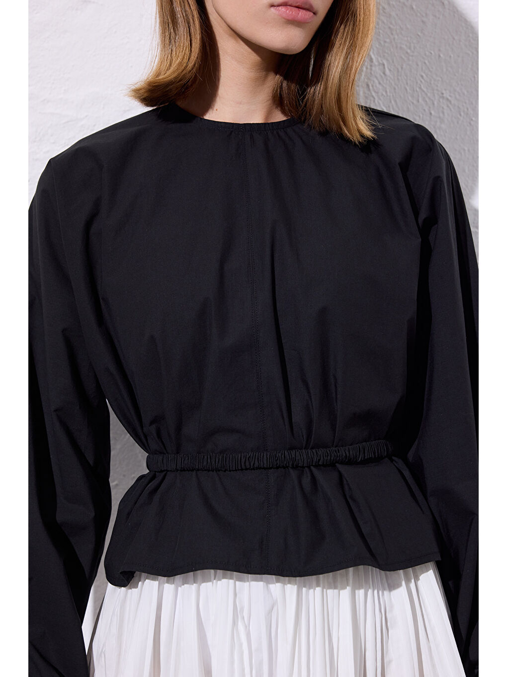 Bağlama Detaylı Kısa Bluz Siyah-3