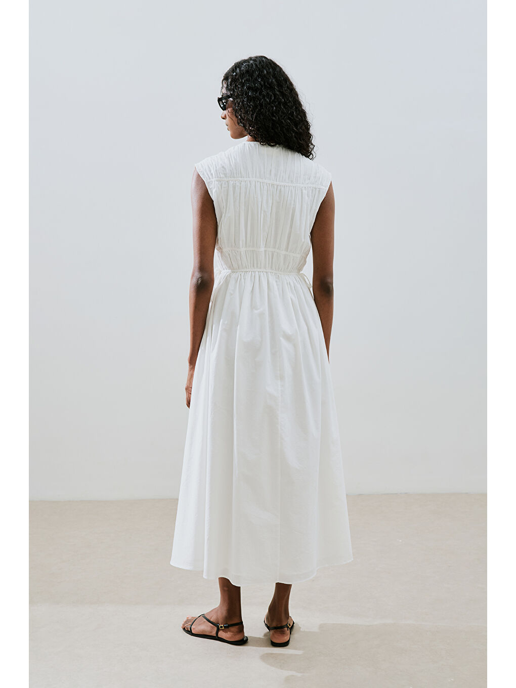 Büzgülü Bağlama Detaylı Elbise Ekru-4