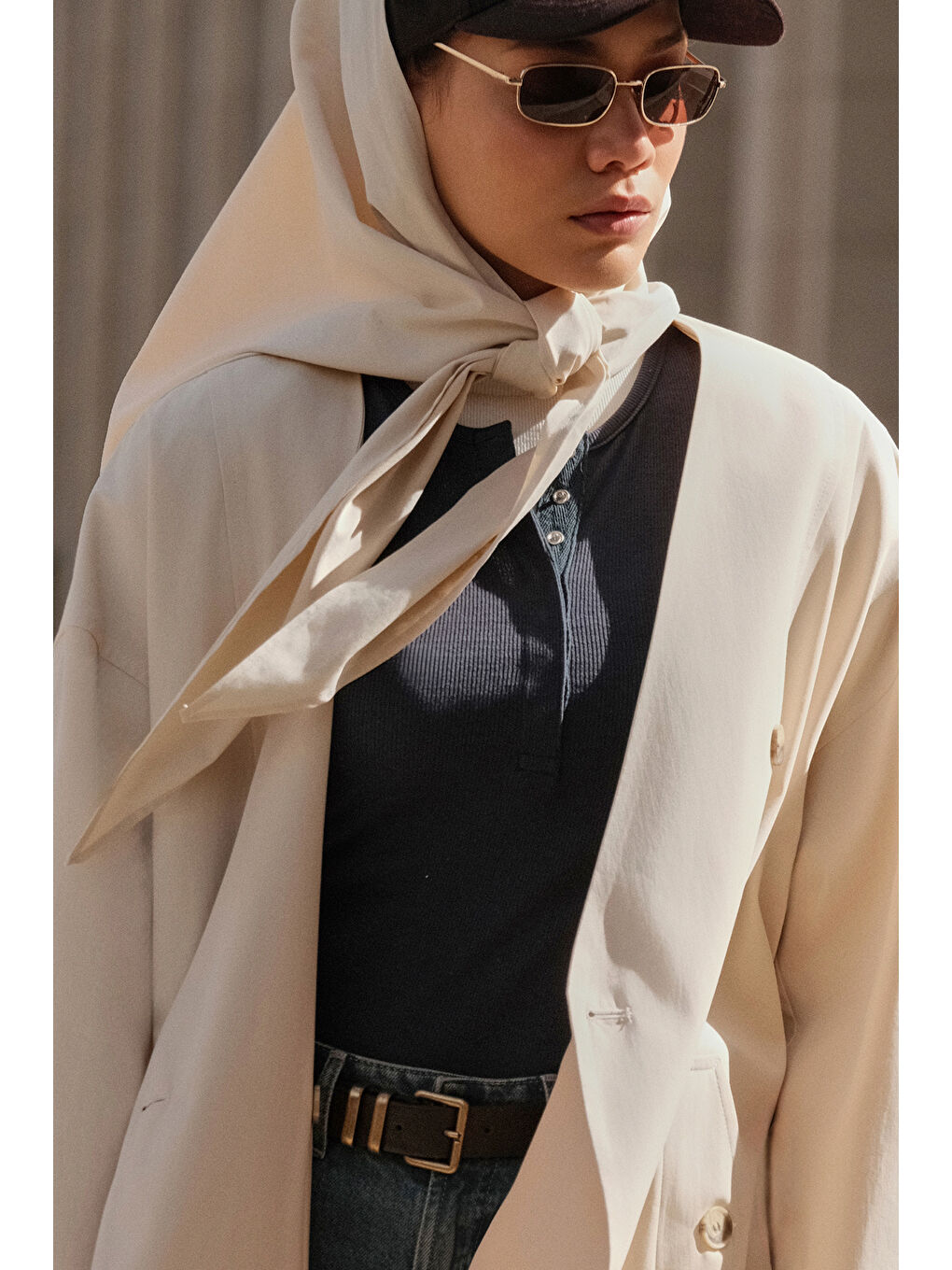 Uzun Kollu Yakası Çıtçıtlı Body Lacivert-2