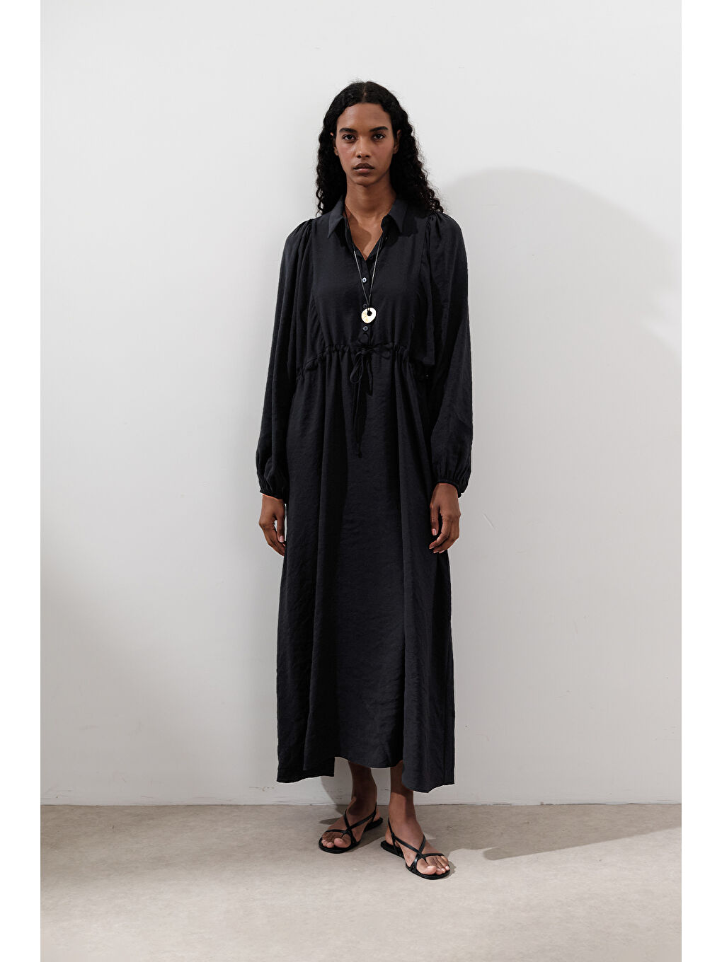 Lyocell Dökümlü Elbise Siyah-3