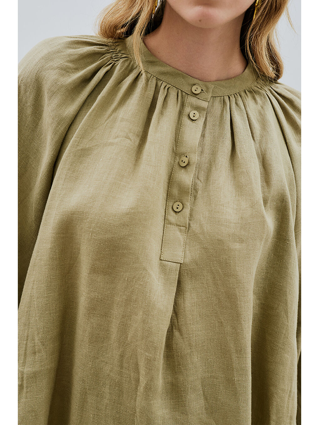 İnce Keten Yakası Büzgülü Gömlek Haki-3