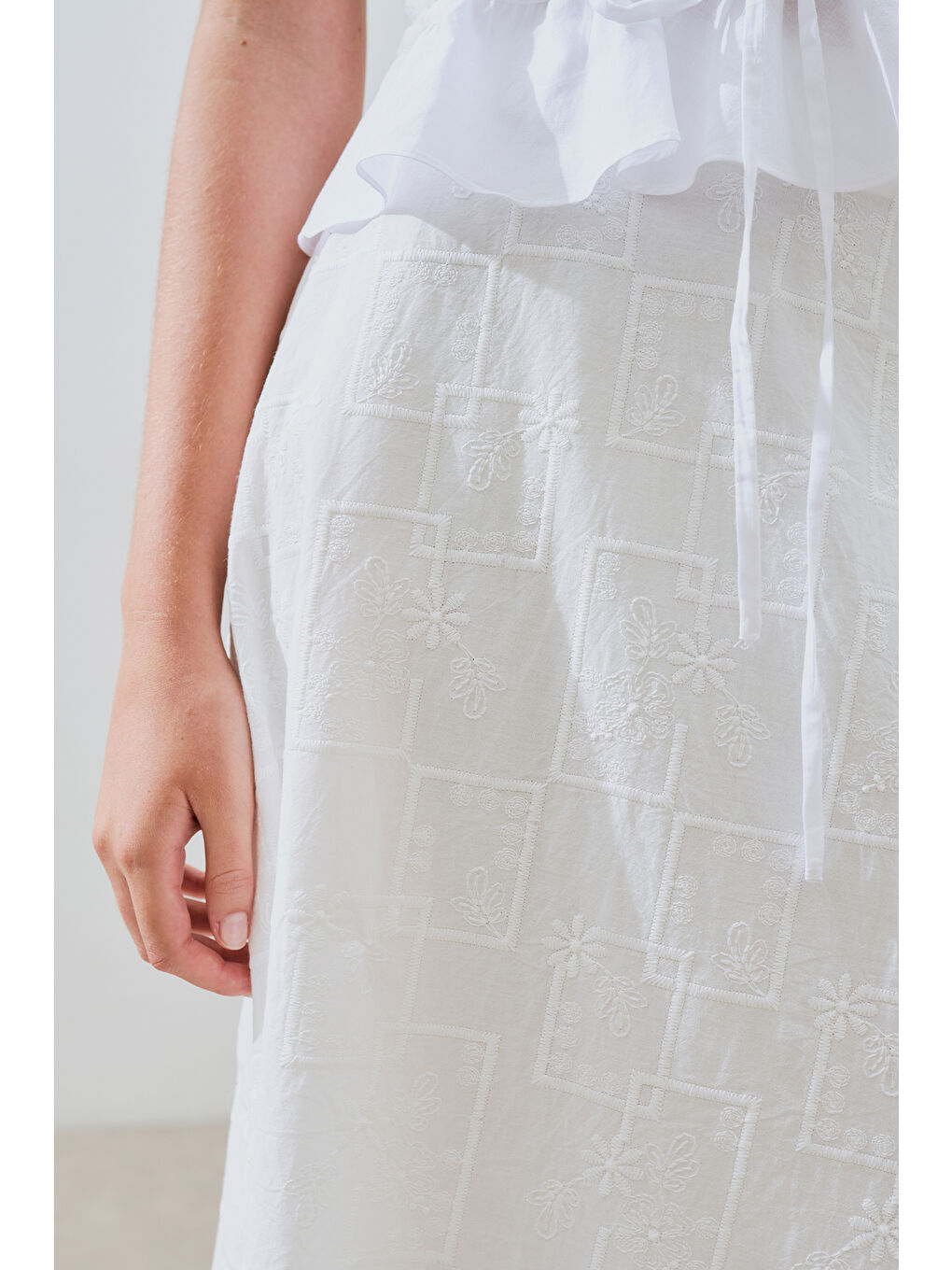 Nakışlı Midi Etek Ekru-5