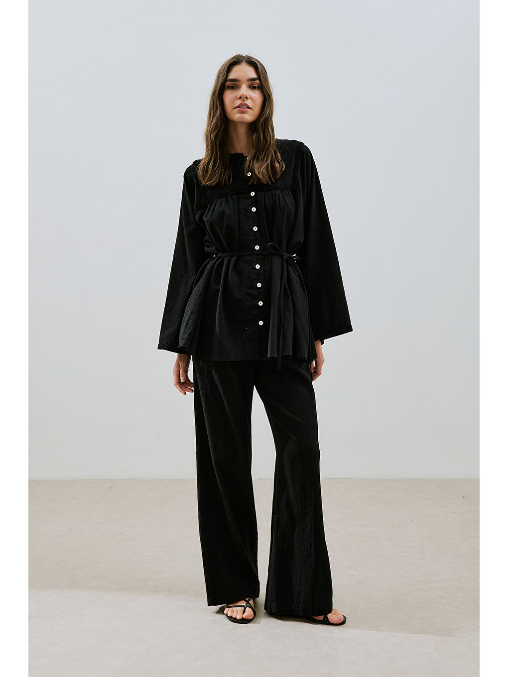 Dokulu İşlemeli Gömlek Siyah-1